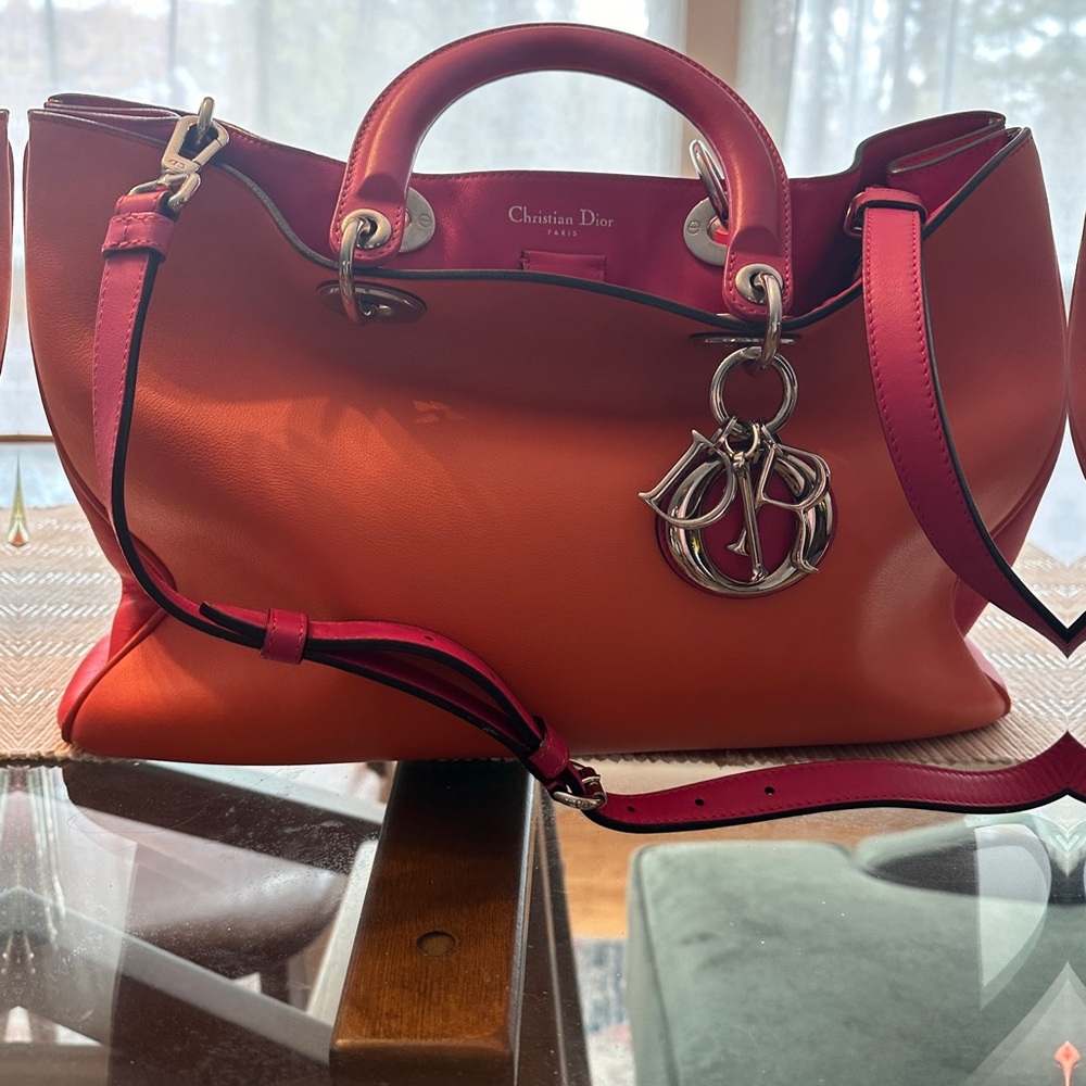 Christian Dior - Orange/Pink Tricolor Calfskin Leather Large Diorissimo Tote Bag